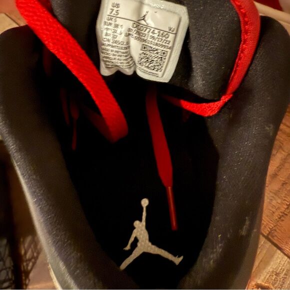 NWOB Air Jordan 1 Low - Picture 5 of 6